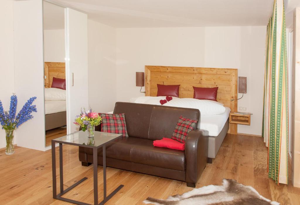 Hotel Garni Berghof 3*